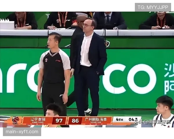 广州龙狮四连败深陷泥潭 攻防两端状态下滑季后赛希望渺茫 广州龙狮四连败深陷泥潭 攻防两端状态下滑季后赛希望渺茫